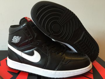 (image for) Air Jordan 1 Retro High black/white