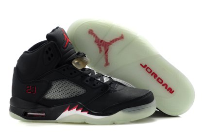 (image for) Jordan Retro 5 white/black/red x