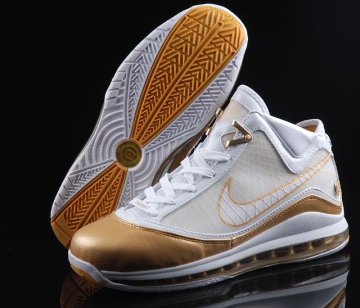 (image for) Nike Lebron 7 white/golden