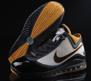 (image for) Nike Lebron 7 white/black/gold