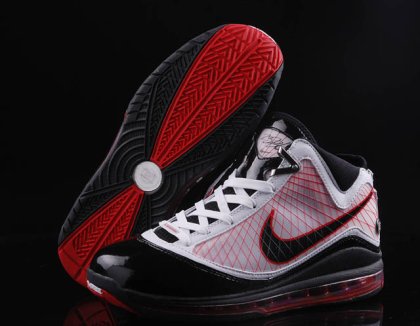 (image for) Nike Lebron 7 white/black/red VIII