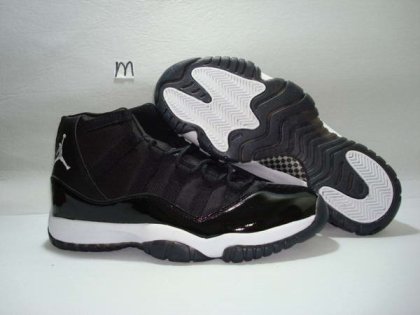 (image for) Jordan 11 black/white