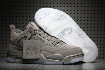 (image for) KAWS x Air Jordan 4 Cool Grey