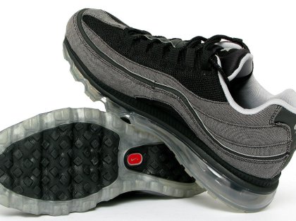 (image for) Nike Air Max 24-7 Sneakers