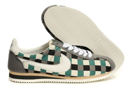 (image for) Nike Classic Cortez Shoes