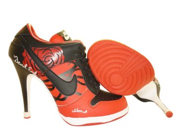 (image for) Nike Dunk SB Low Women's Heels black/white/red II