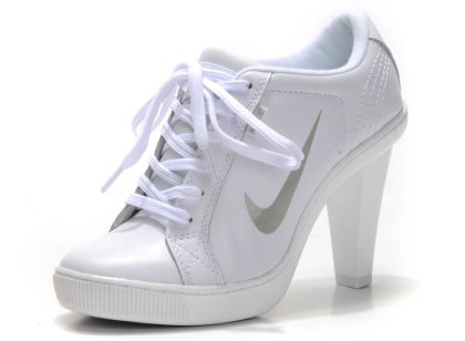 (image for) Women\'s Nike Dunk Low Heels white/gray