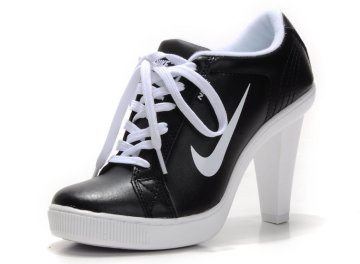 (image for) Women's Nike Dunk Low Heels white/black II
